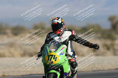 media/Dec-07-2025-CVMA (Sun) [[3e7d2de5dc]]/Race 5-Formula UL-CVMA Hooligans-American Thunder/